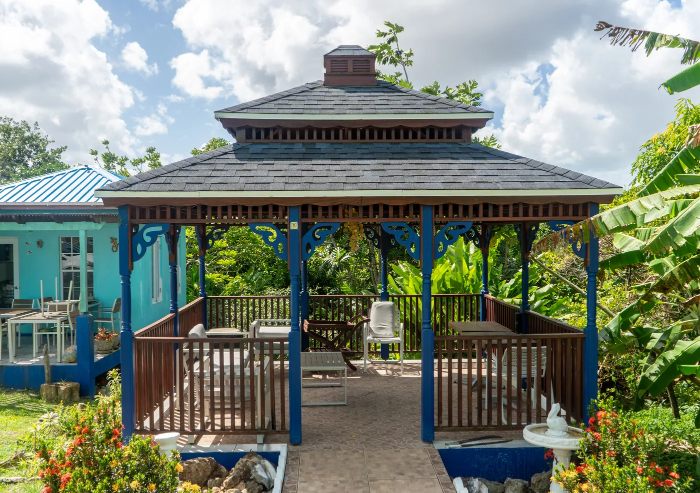 Garden gazebo at Lamblion Apartments in Antigua