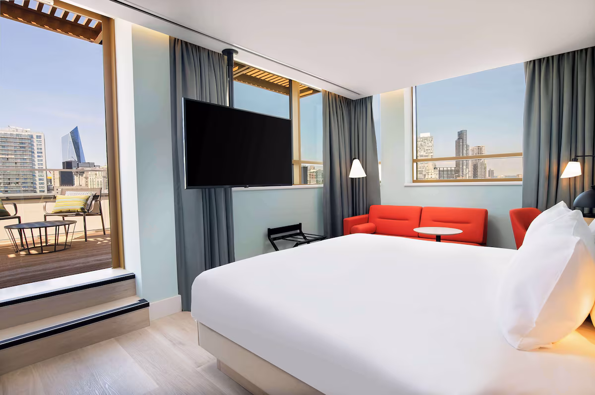 Hyatt Place London City East hotel
